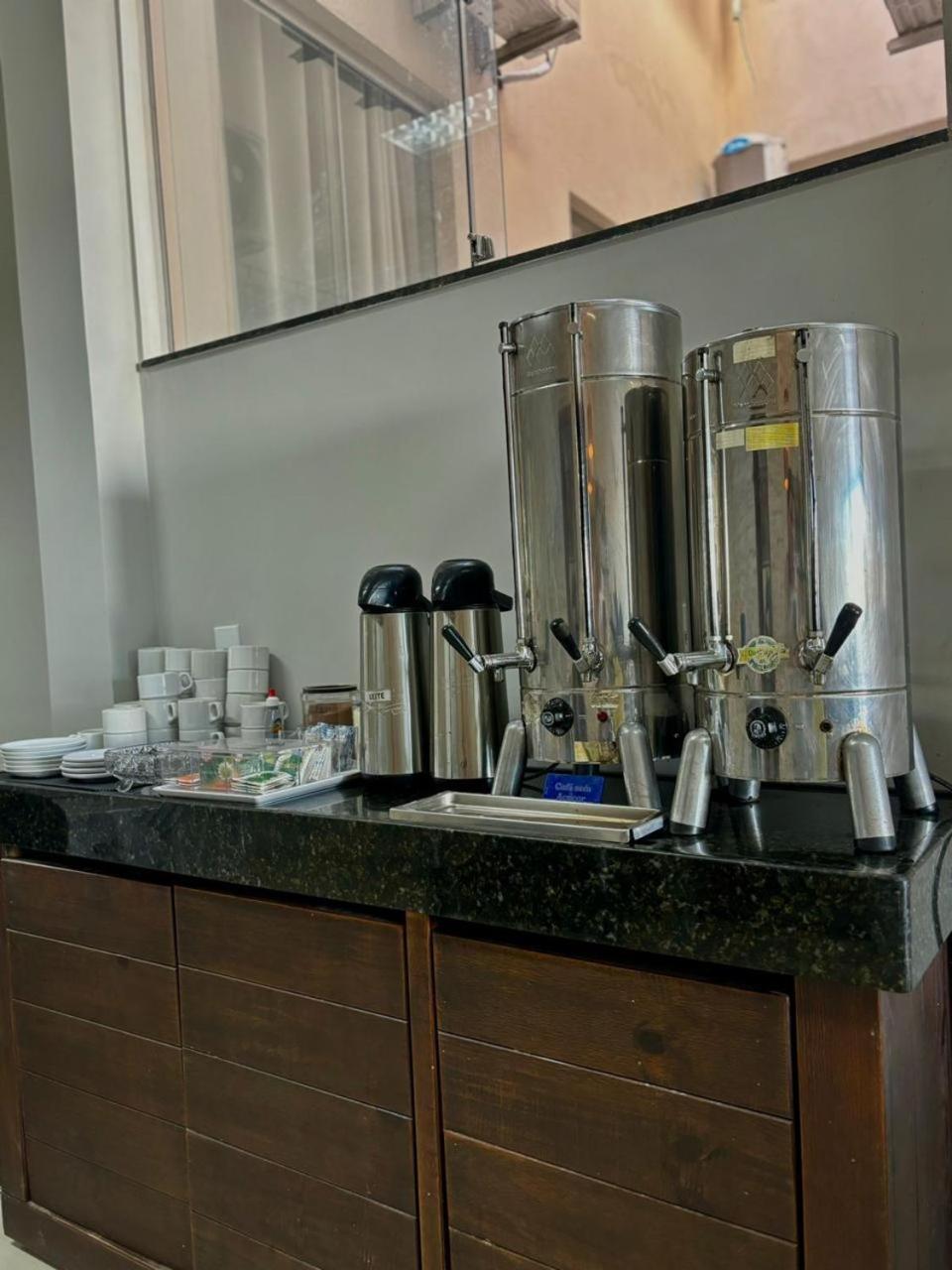 Hotel Skalla - Melhor Custo Beneficio Teixeira de Freitas Eksteriør billede